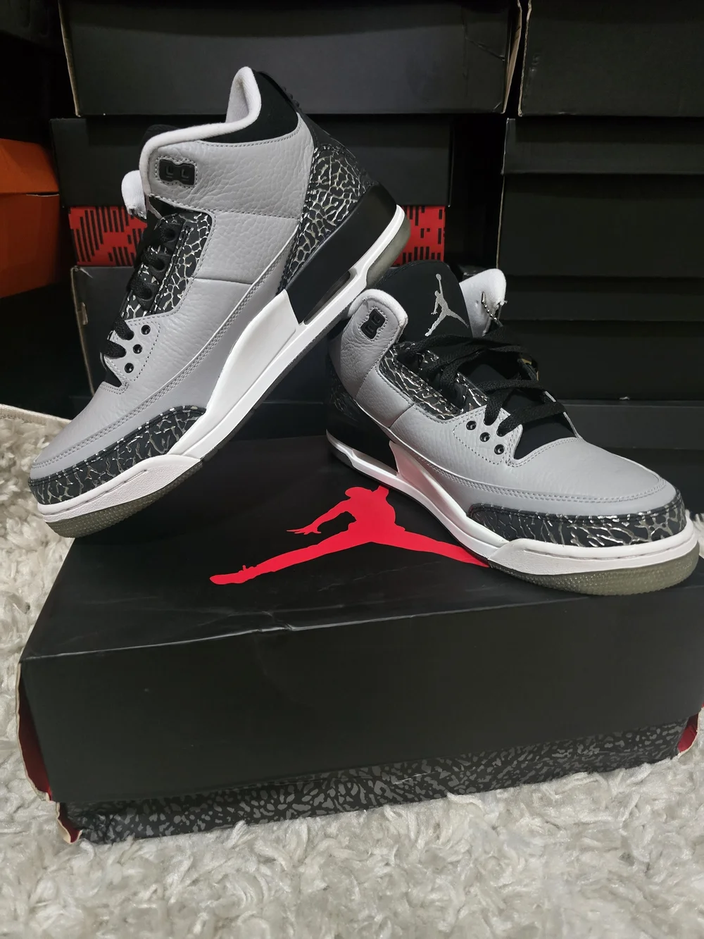 Jordan Retro 3 Shoes in Grey and Black with Elephant Print